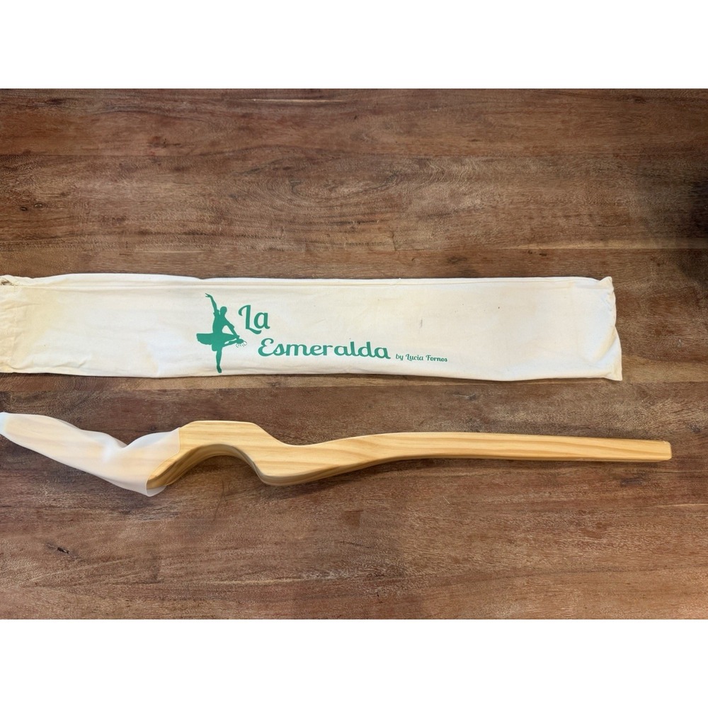 Foot-stretcher for Dancer / Ballet (La Esmeralda by Lucia Fornos)